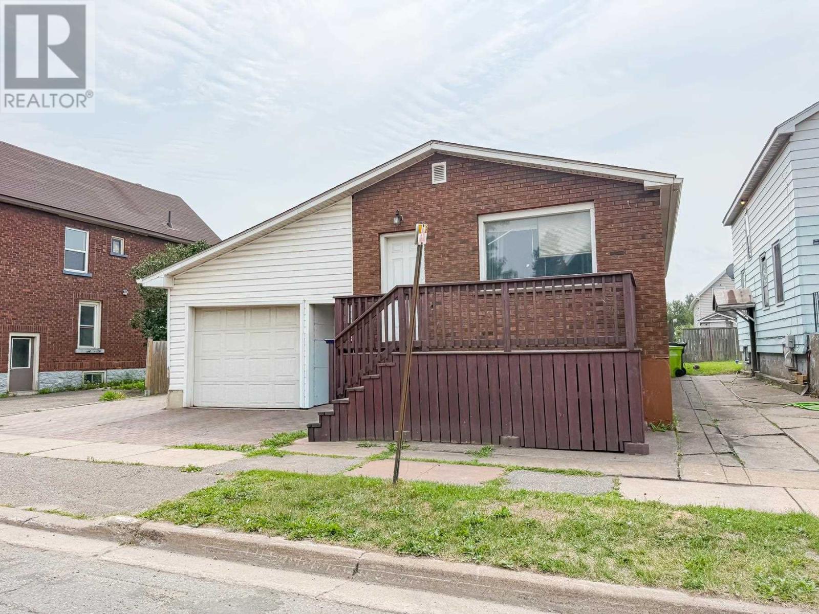 655 Queen St W, Sault Ste. Marie, Ontario P6A 1B1 - Photo 3 - SM262028
