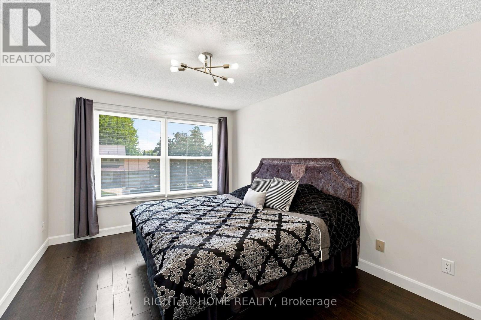 374 Salerno Street, Oshawa, Ontario  L1J 6W3 - Photo 15 - E13654666