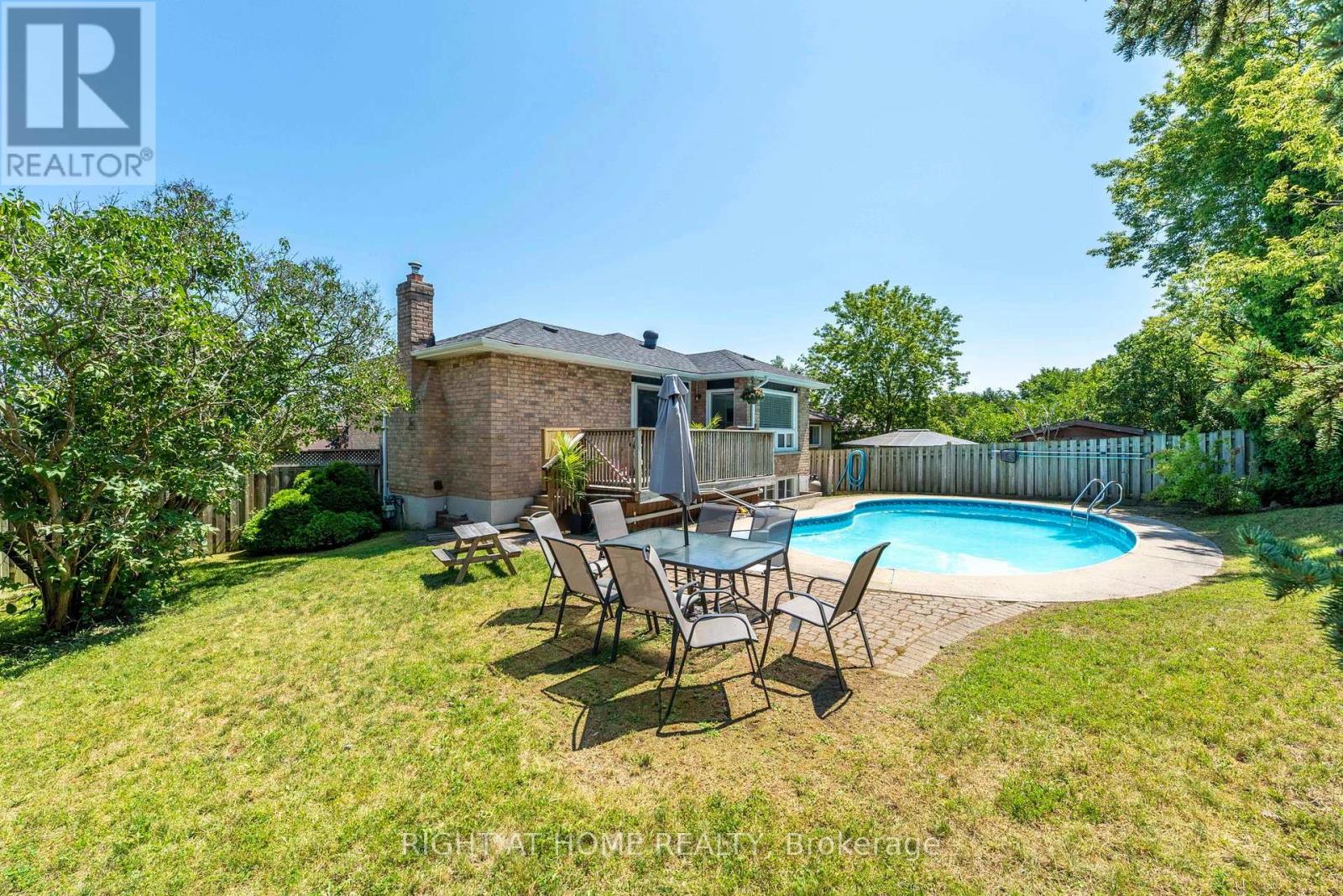 374 Salerno Street, Oshawa, Ontario  L1J 6W3 - Photo 32 - E13654666