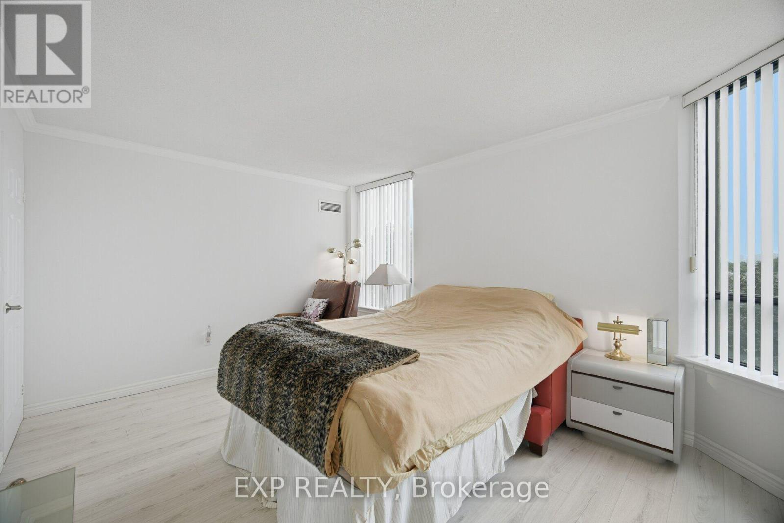 410 - 7440 Bathurst Street, Vaughan, Ontario L4J 7K8 - Photo 21 - N13654520