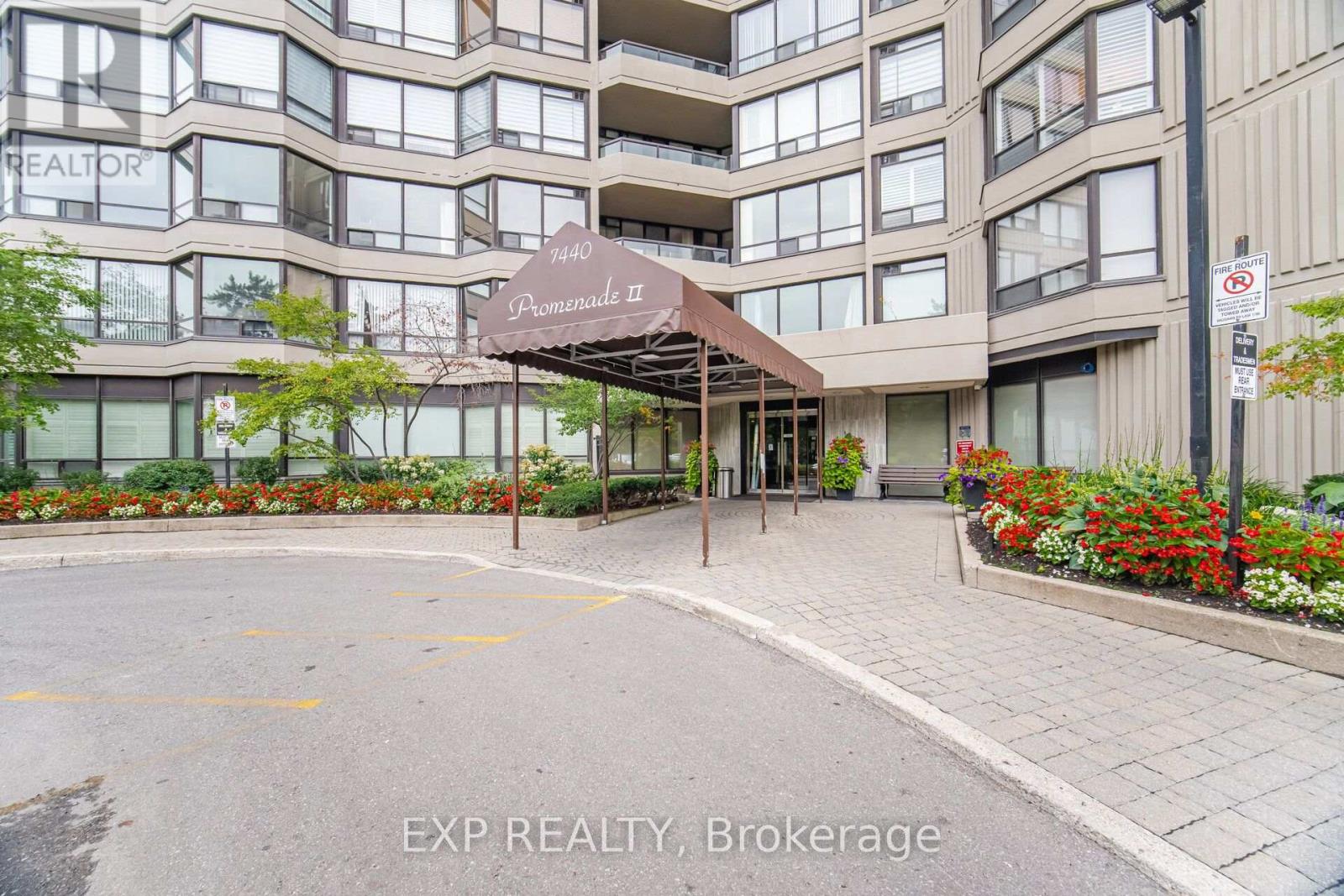 410 - 7440 Bathurst Street, Vaughan, Ontario L4J 7K8 - Photo 3 - N13654520