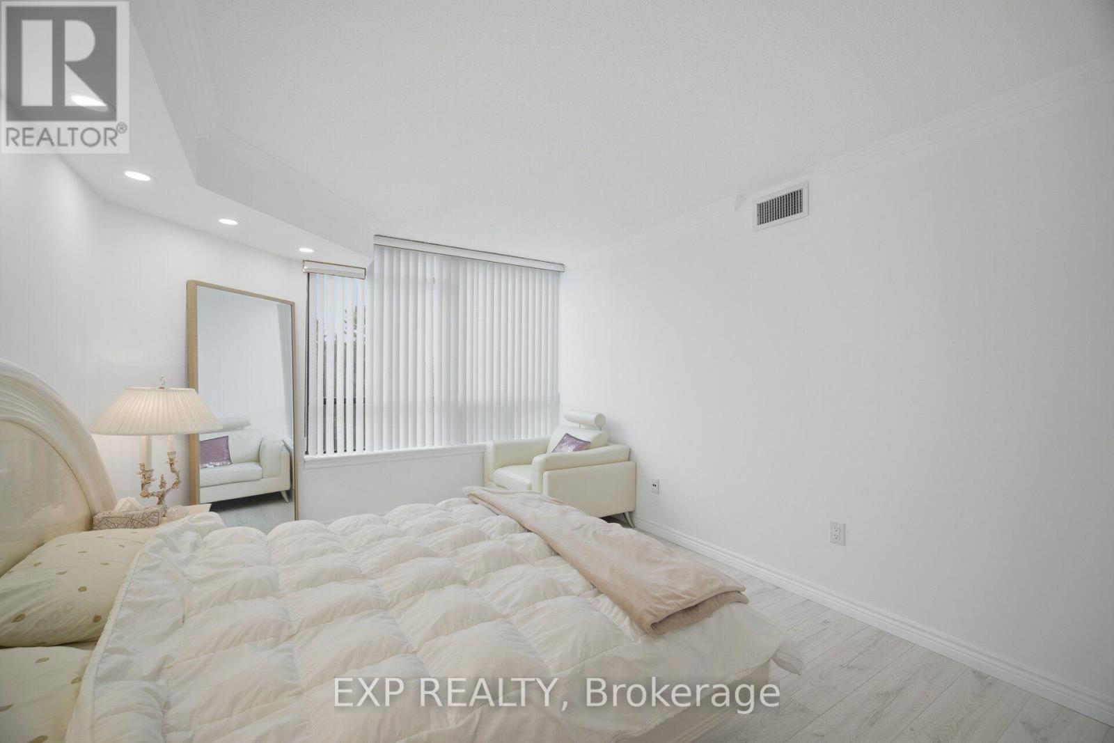 410 - 7440 Bathurst Street, Vaughan, Ontario L4J 7K8 - Photo 27 - N13654520