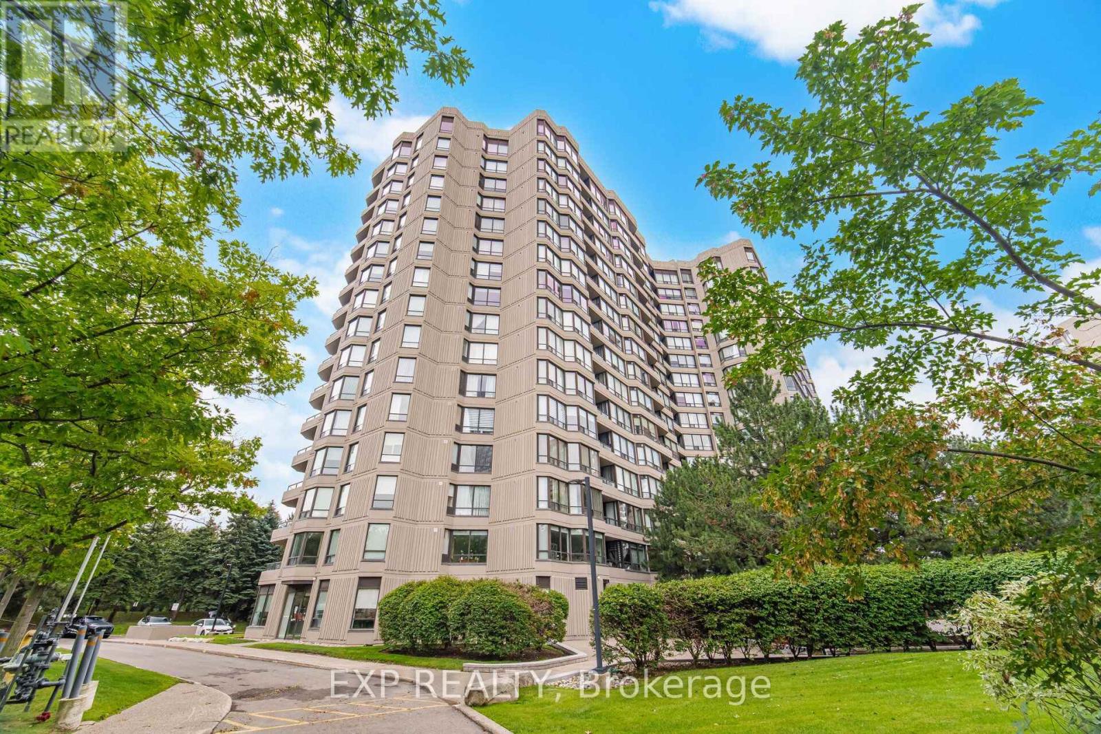 410 - 7440 Bathurst Street, Vaughan, Ontario L4J 7K8 - Photo 2 - N13654520