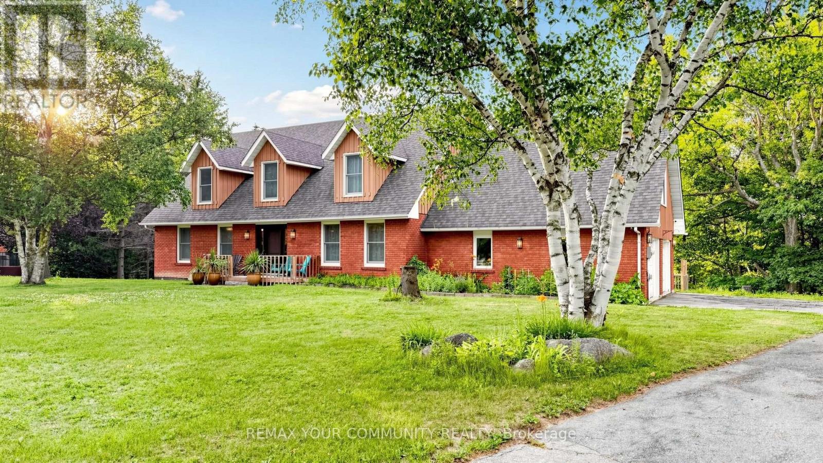 243 RIDGE ROAD, Aurora, Ontario