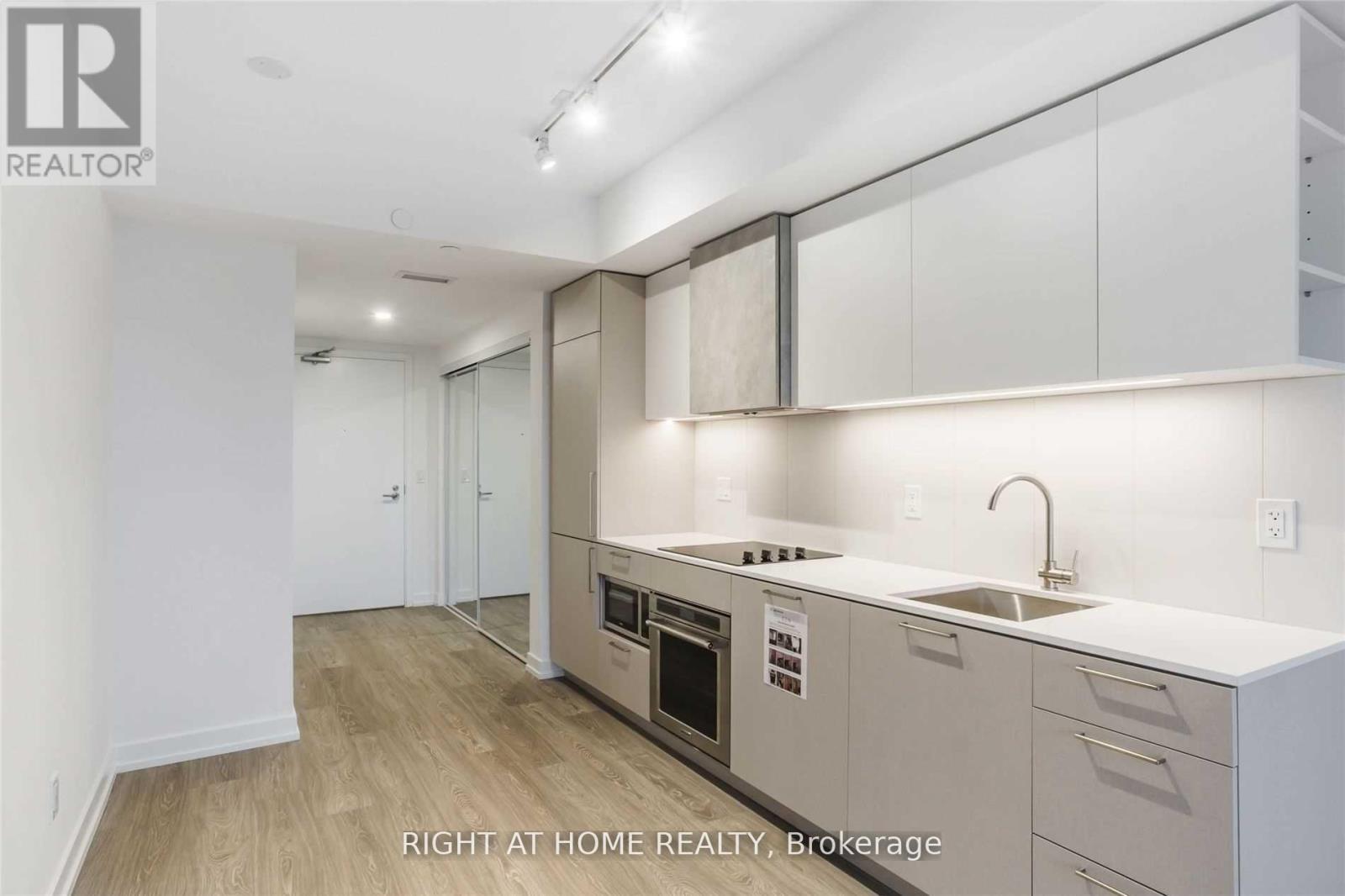 2616 - 19 Western Battery Road, Toronto, Ontario M6K 0E3 - Photo 2 - C13655098