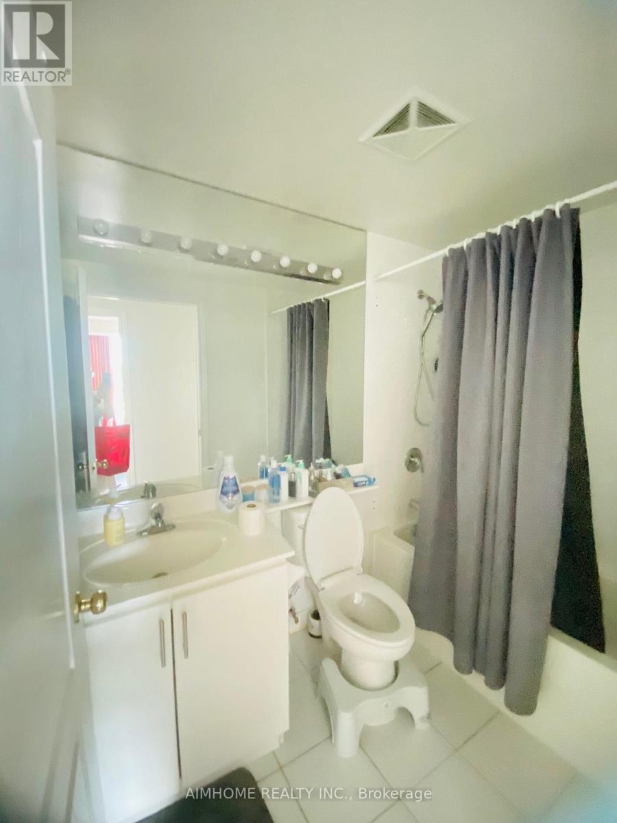 1208 - 100 Promenade Circle, Vaughan, Ontario L4J 7W7 - Photo 10 - N13655100
