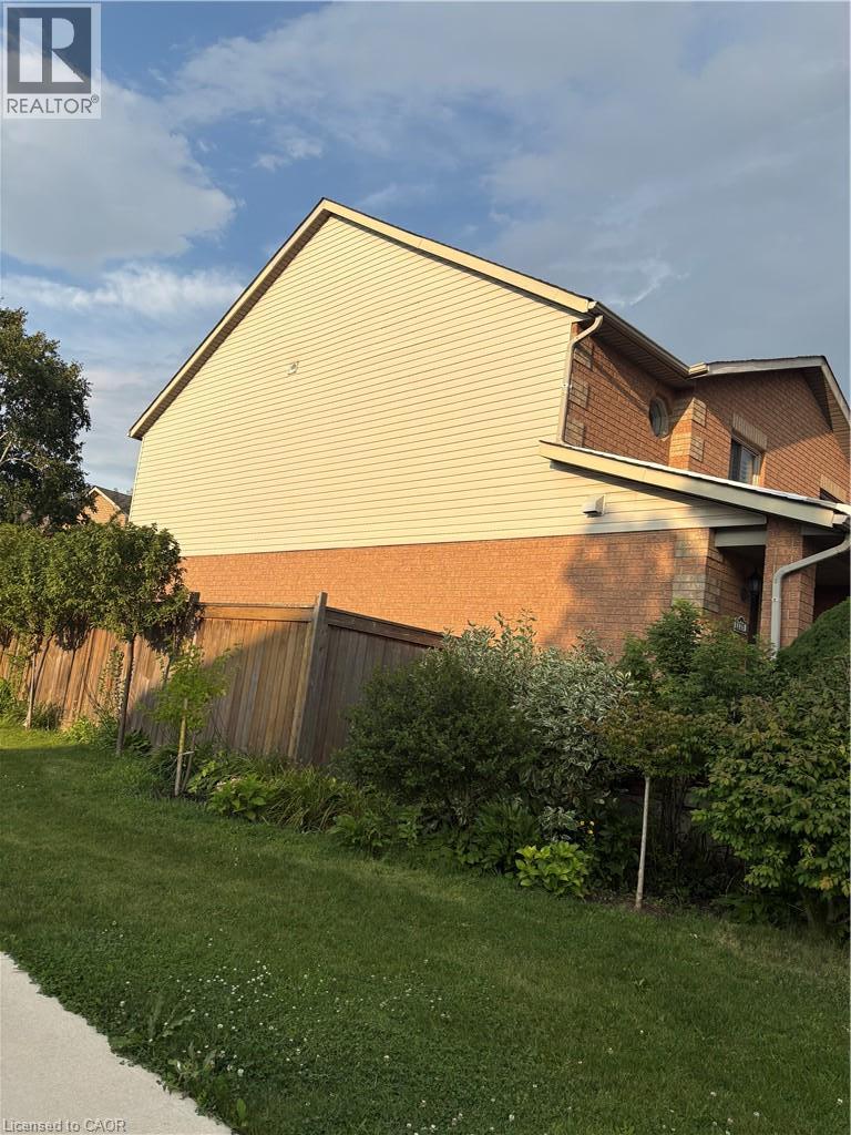 125 Terni Boulevard, Hamilton, Ontario  L8W 3W4 - Photo 4 - 40840979