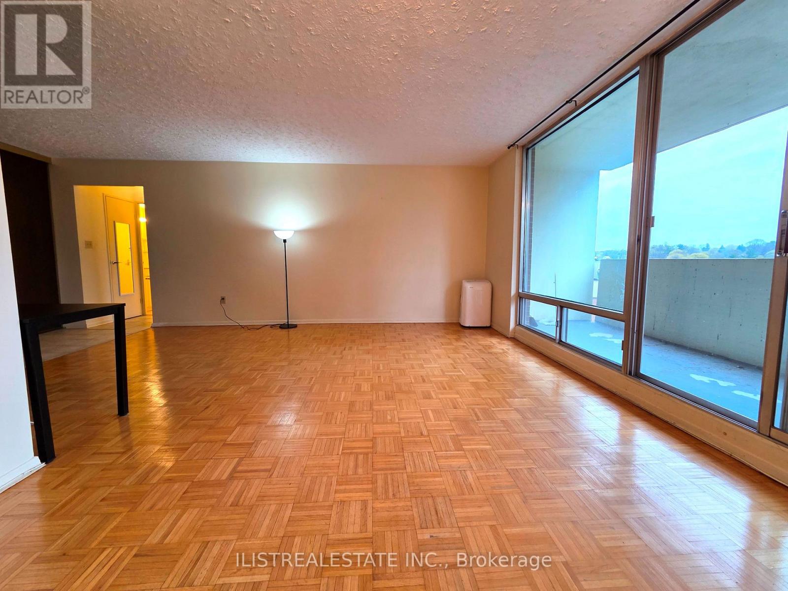407 - 5 Massey Square, Toronto, Ontario  M4C 5L6 - Photo 4 - E13655116