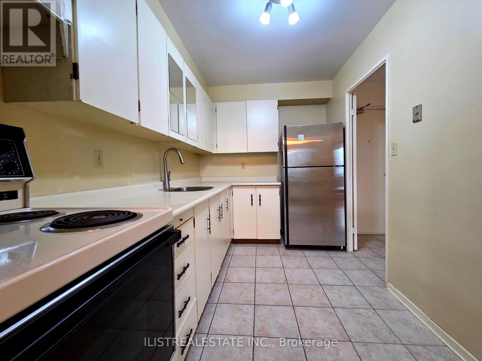407 - 5 Massey Square, Toronto, Ontario  M4C 5L6 - Photo 7 - E13655116