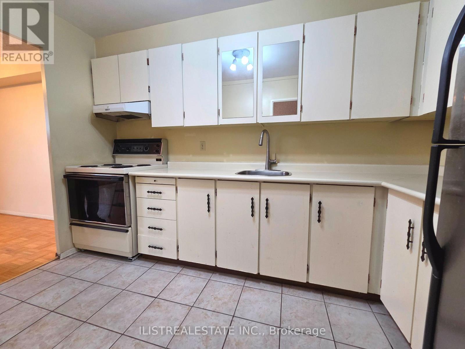 407 - 5 Massey Square, Toronto, Ontario  M4C 5L6 - Photo 8 - E13655116