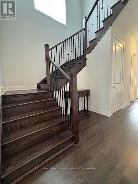 12 Sikura Circle, Aurora, Ontario  L4G 3Y8 - Photo 11 - N13655108