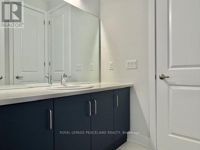 12 Sikura Circle, Aurora, Ontario  L4G 3Y8 - Photo 23 - N13655108