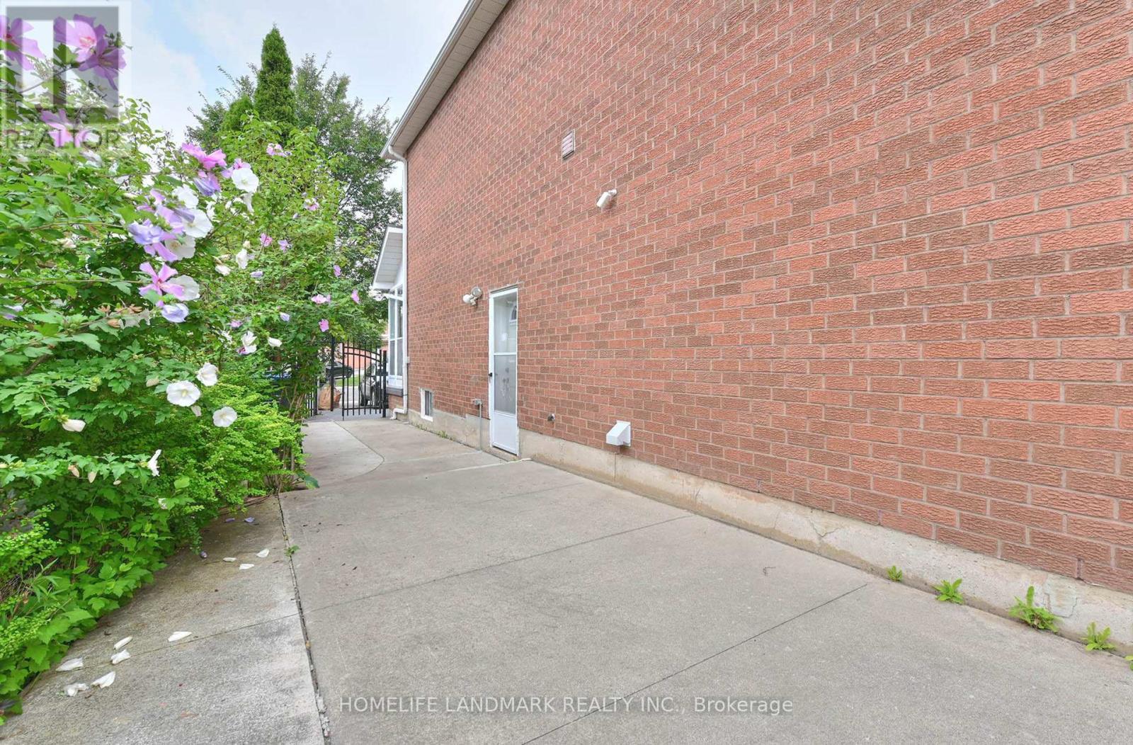 132 Muirland Crescent, Brampton, Ontario  L6X 4G2 - Photo 36 - W13655110