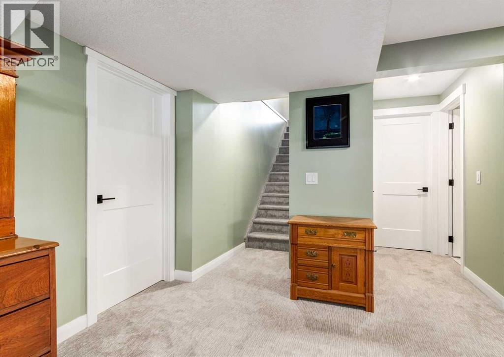 6 Vandoos Villas NW, Calgary, Alberta  T3A 4W3 - Photo 26 - A2335521