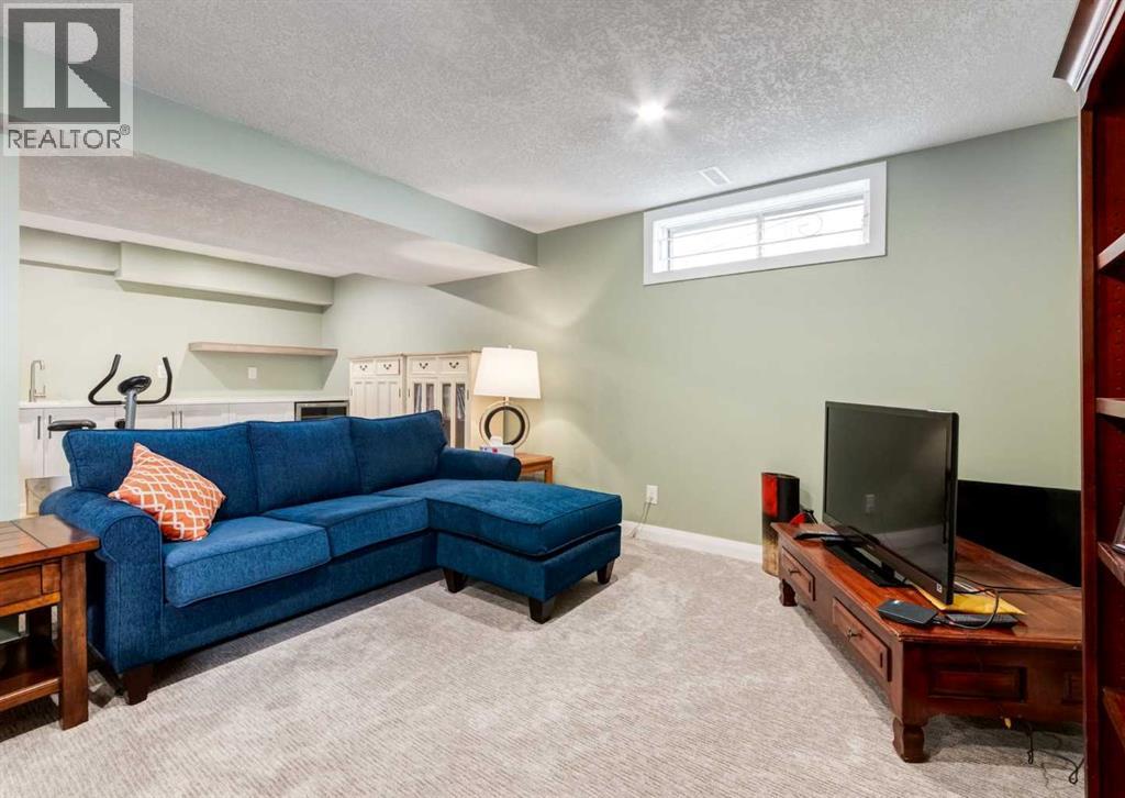 6 Vandoos Villas NW, Calgary, Alberta  T3A 4W3 - Photo 29 - A2335521