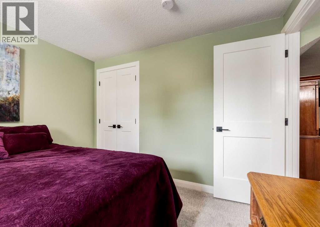 6 Vandoos Villas NW, Calgary, Alberta  T3A 4W3 - Photo 34 - A2335521