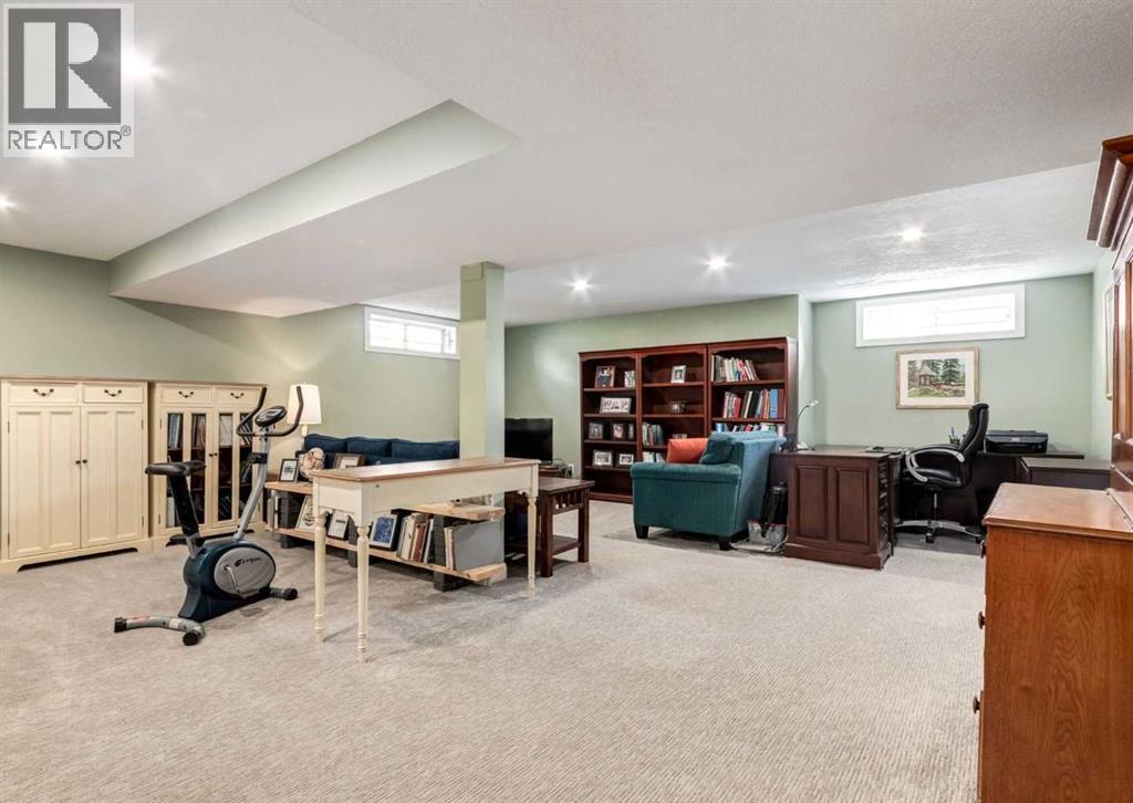6 Vandoos Villas NW, Calgary, Alberta  T3A 4W3 - Photo 27 - A2335521
