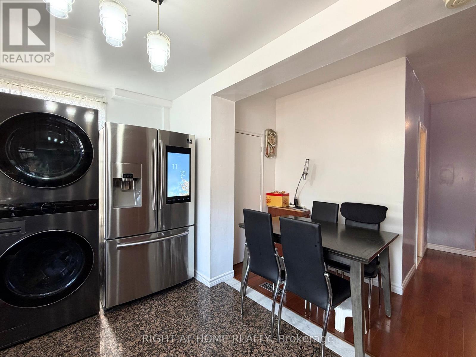 785 Lansdowne Avenue, Toronto, Ontario  M6H 3Z1 - Photo 11 - W13655118
