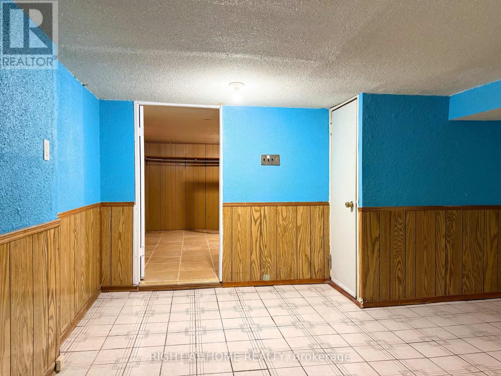 785 Lansdowne Avenue, Toronto, Ontario  M6H 3Z1 - Photo 12 - W13655118