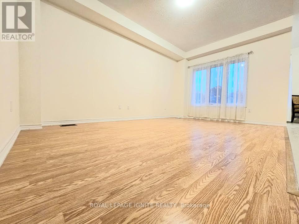 25 Jack Potts Way, Clarington, Ontario  L1E 0E8 - Photo 2 - E13654674