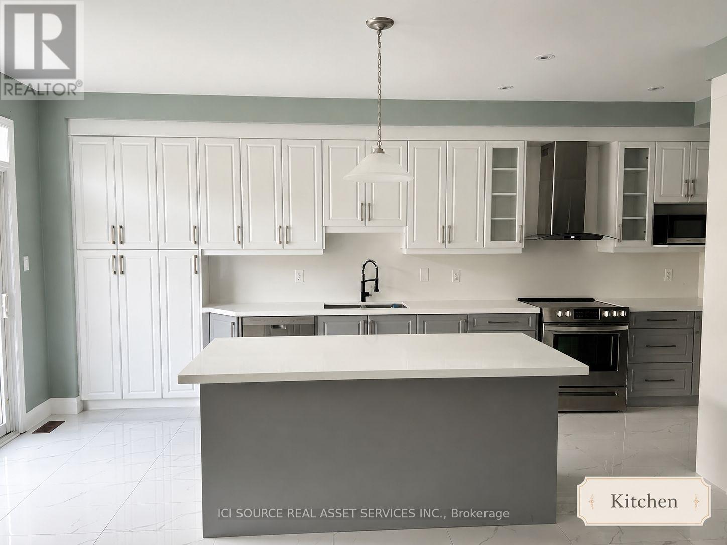 22 Castleview Crescent, Markham, Ontario  L6C 3C2 - Photo 5 - N13621640