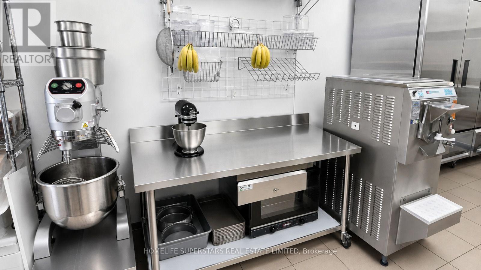 B12 - 301 Col Phillips Drive, Shelburne, Ontario L9V 3W1 - Photo 11 - X13635420