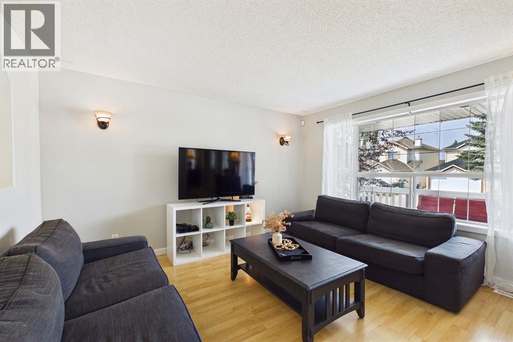 27 Bridlewood Park SW, Calgary, Alberta  T2Y 3R6 - Photo 4 - A2332967