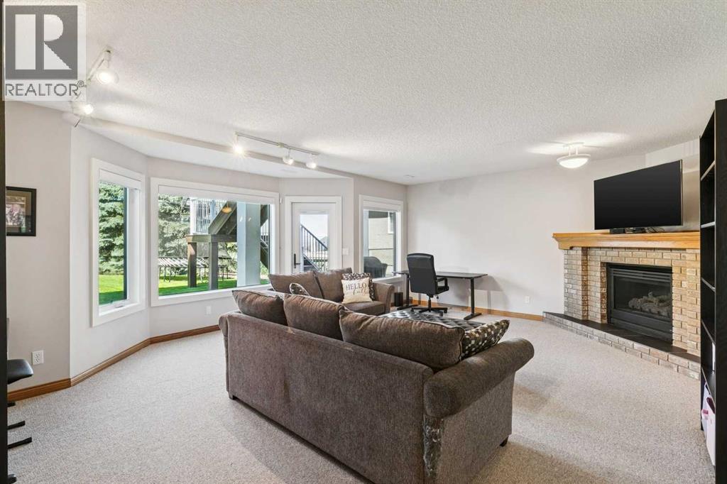 22 Patrick View SW, Calgary, Alberta  T3H 3B2 - Photo 32 - A2335440