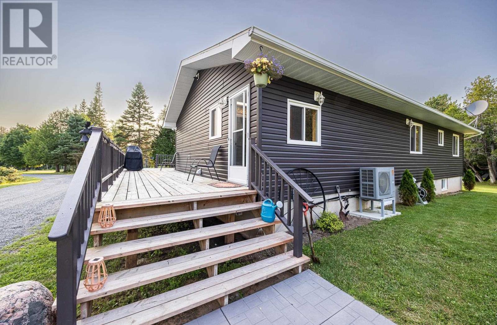 2032 20th Side Rd, Richard's Landing, Ontario  P0R 1J0 - Photo 10 - SM262106