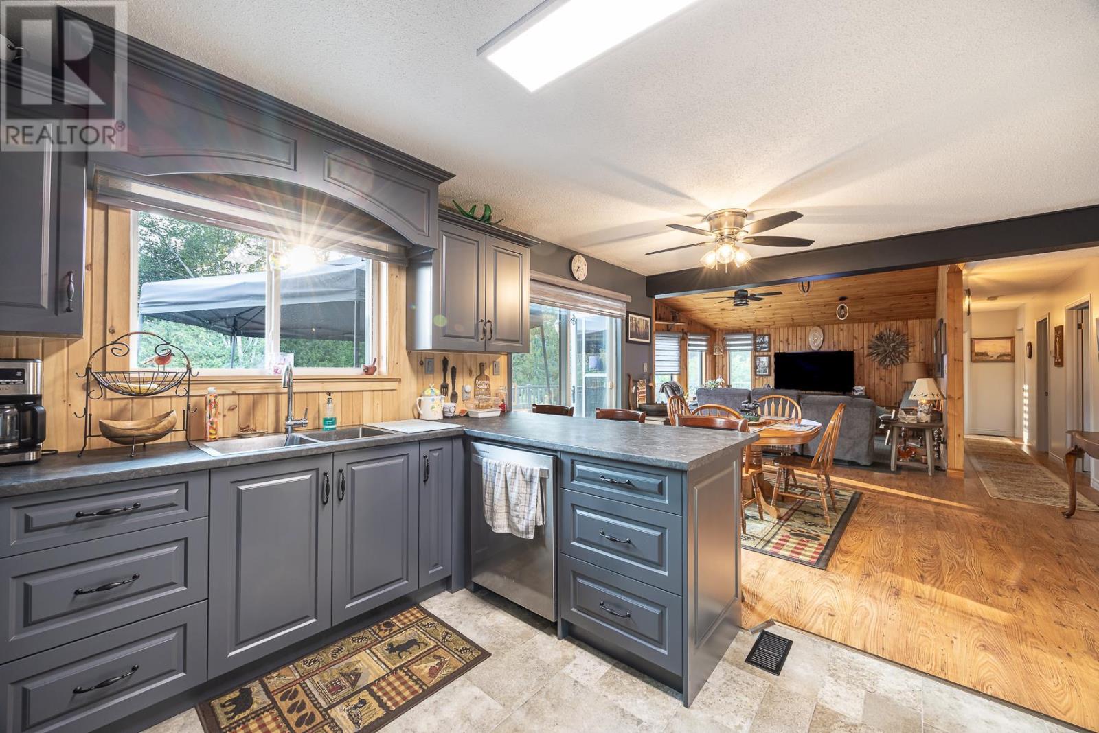 2032 20th Side Rd, Richard's Landing, Ontario  P0R 1J0 - Photo 12 - SM262106