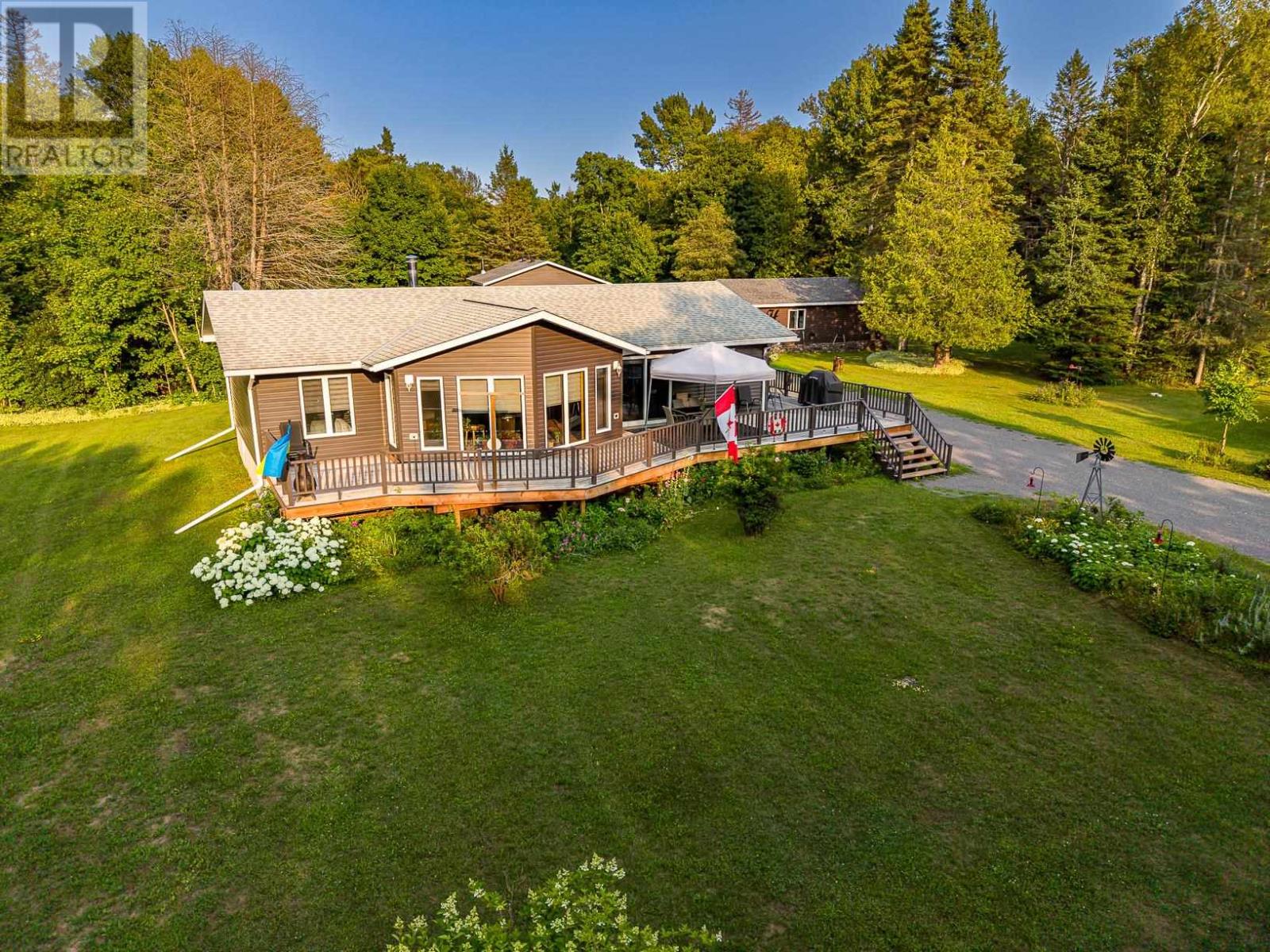 2032 20th Side Rd, Richard's Landing, Ontario  P0R 1J0 - Photo 2 - SM262106