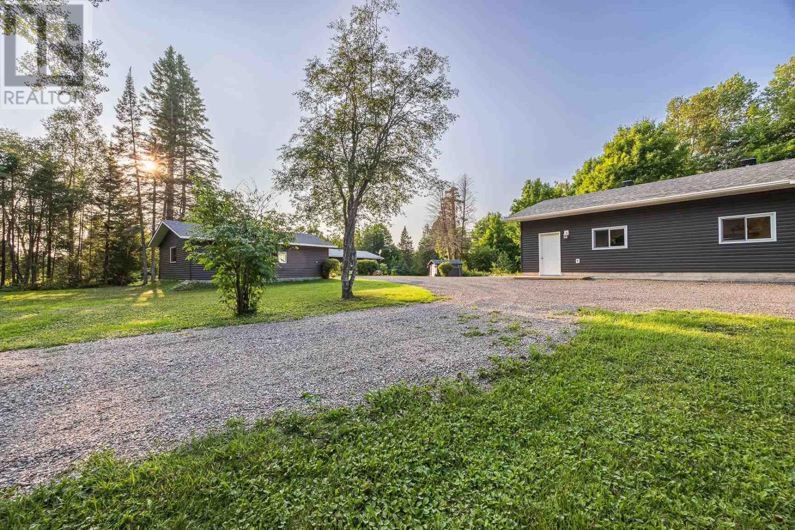 2032 20th Side Rd, Richard's Landing, Ontario  P0R 1J0 - Photo 6 - SM262106