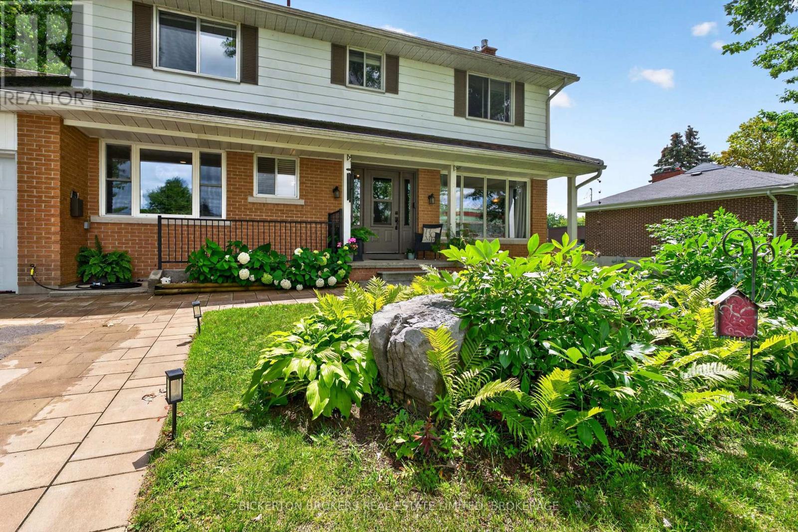 335 Elizabeth Drive, Gananoque, Ontario  K7G 1P6 - Photo 2 - X13655168