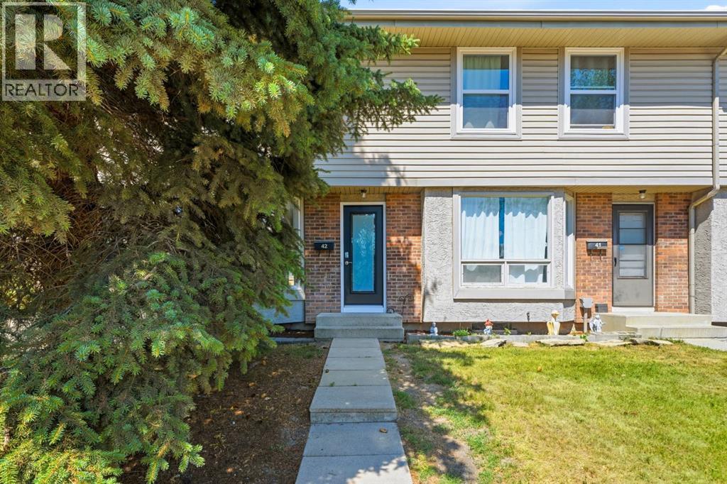 42, 123 Queensland Drive SE, Calgary, Alberta  T2J 5J4 - Photo 1 - A2332461