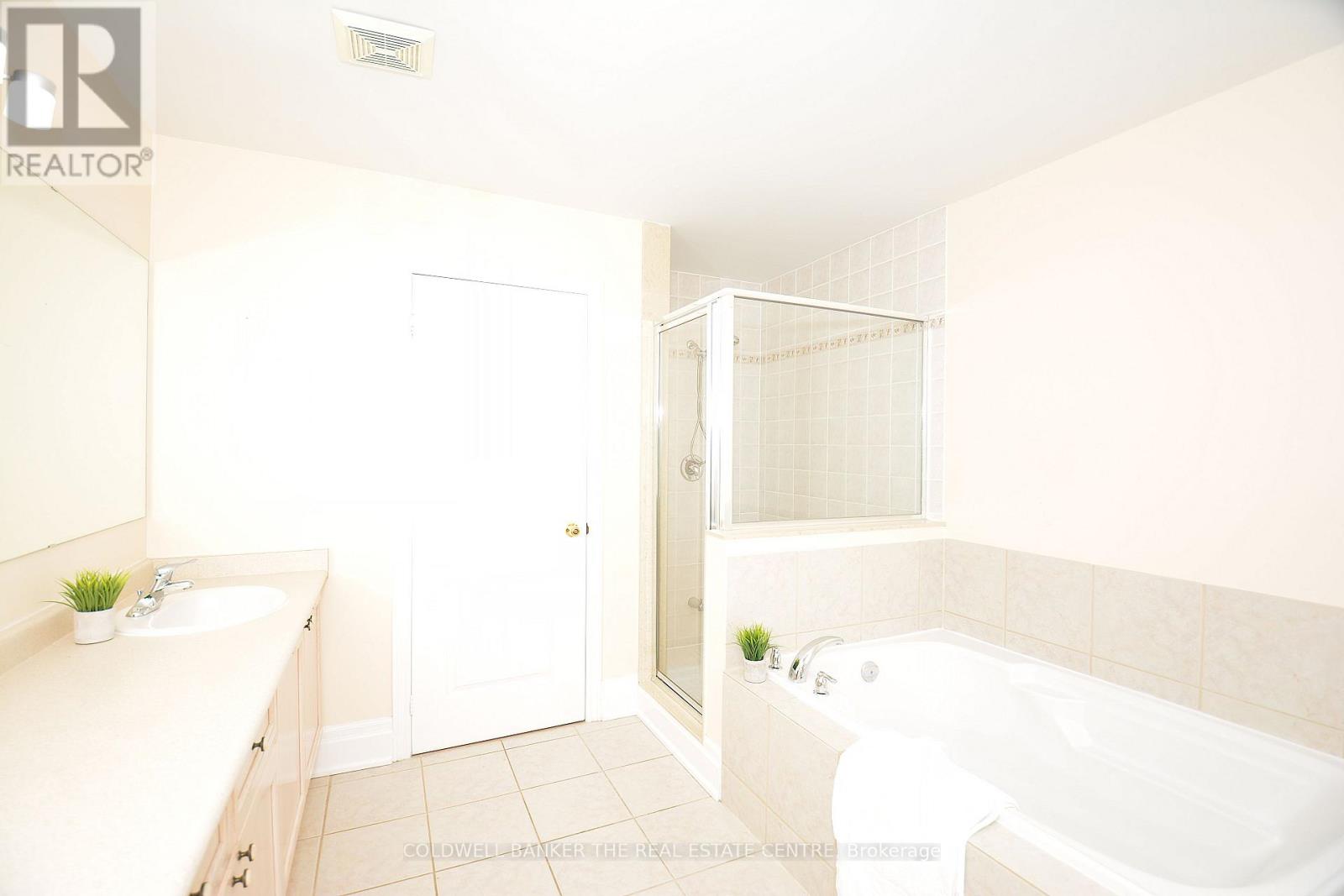 304 Tower Hill Road, Richmond Hill, Ontario  L4E 0A7 - Photo 21 - N13655166