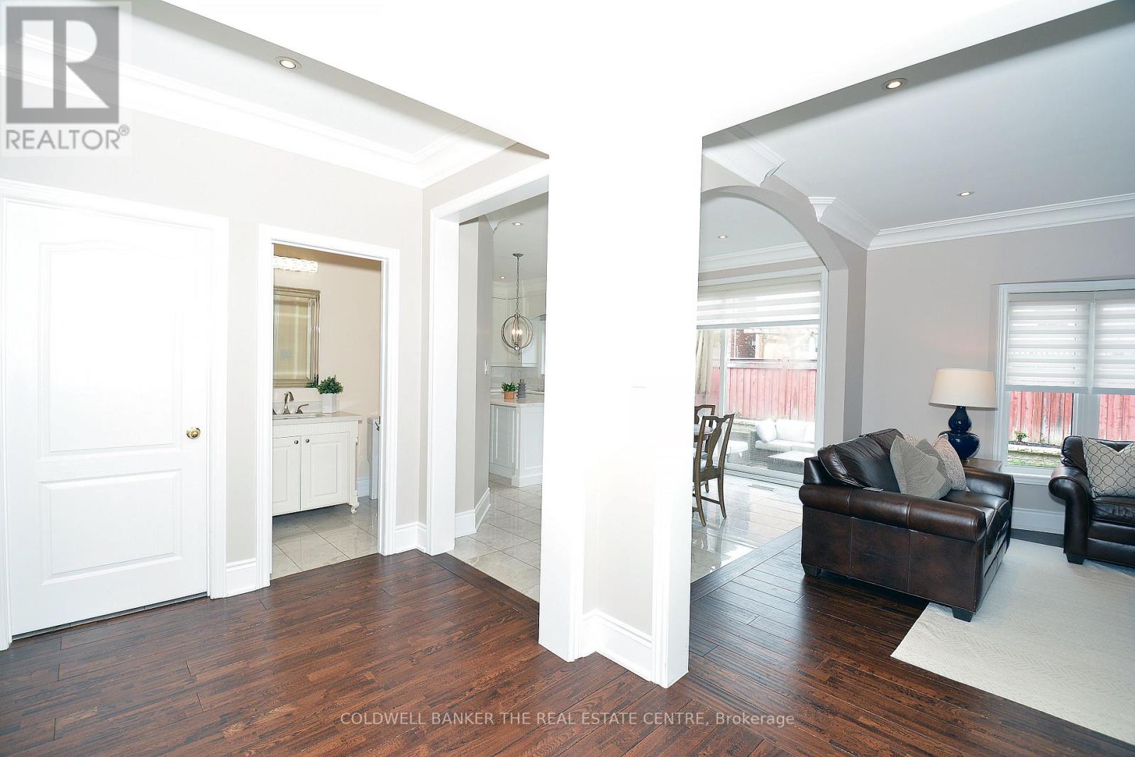 304 Tower Hill Road, Richmond Hill, Ontario  L4E 0A7 - Photo 9 - N13655166