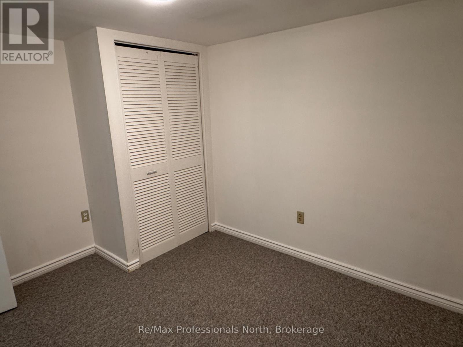 261 Hotchkiss Street, Gravenhurst, Ontario  P1P 1H7 - Photo 25 - X13655162