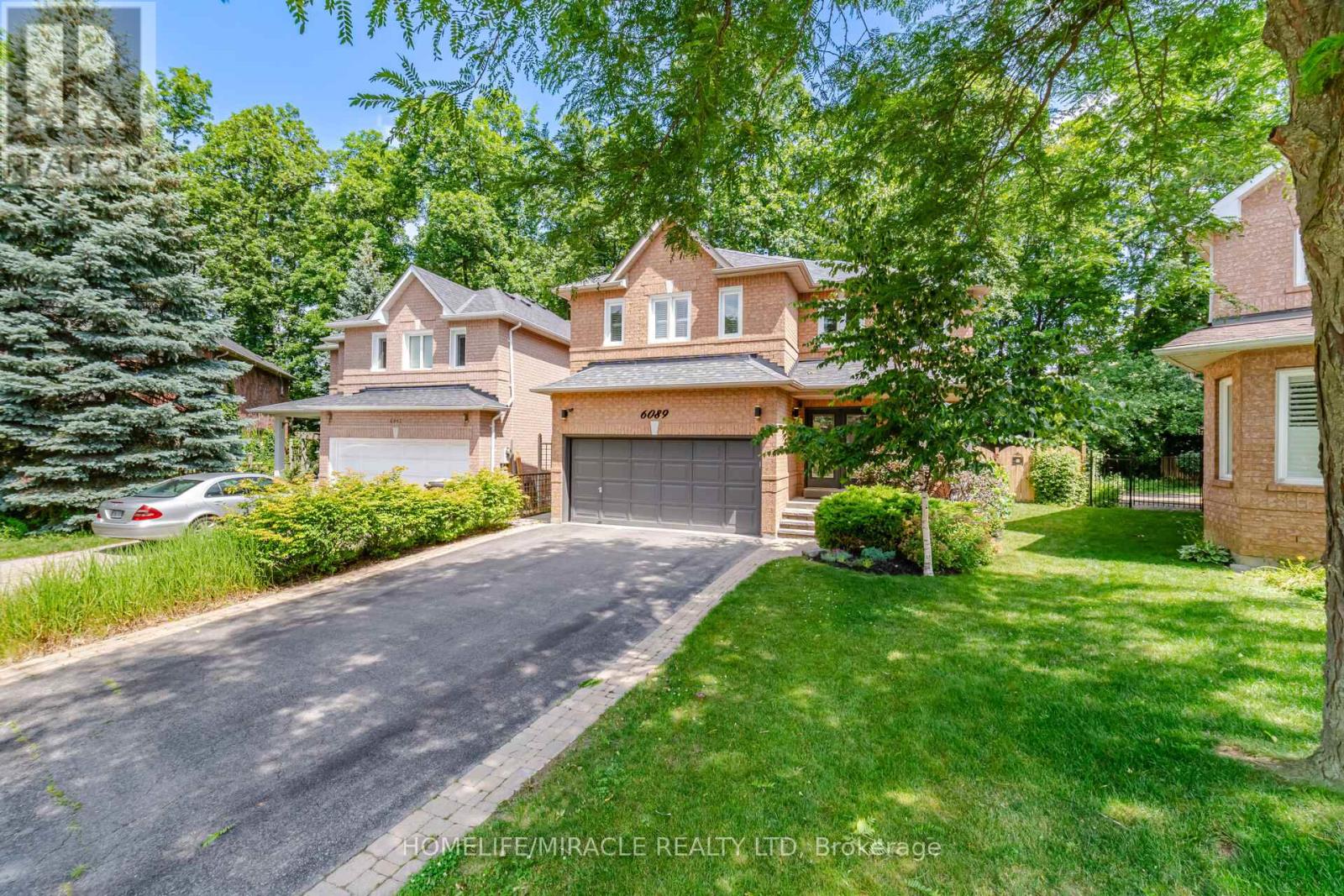 6089 Carradine Court, Mississauga, Ontario  L5V 2C2 - Photo 2 - W13655182