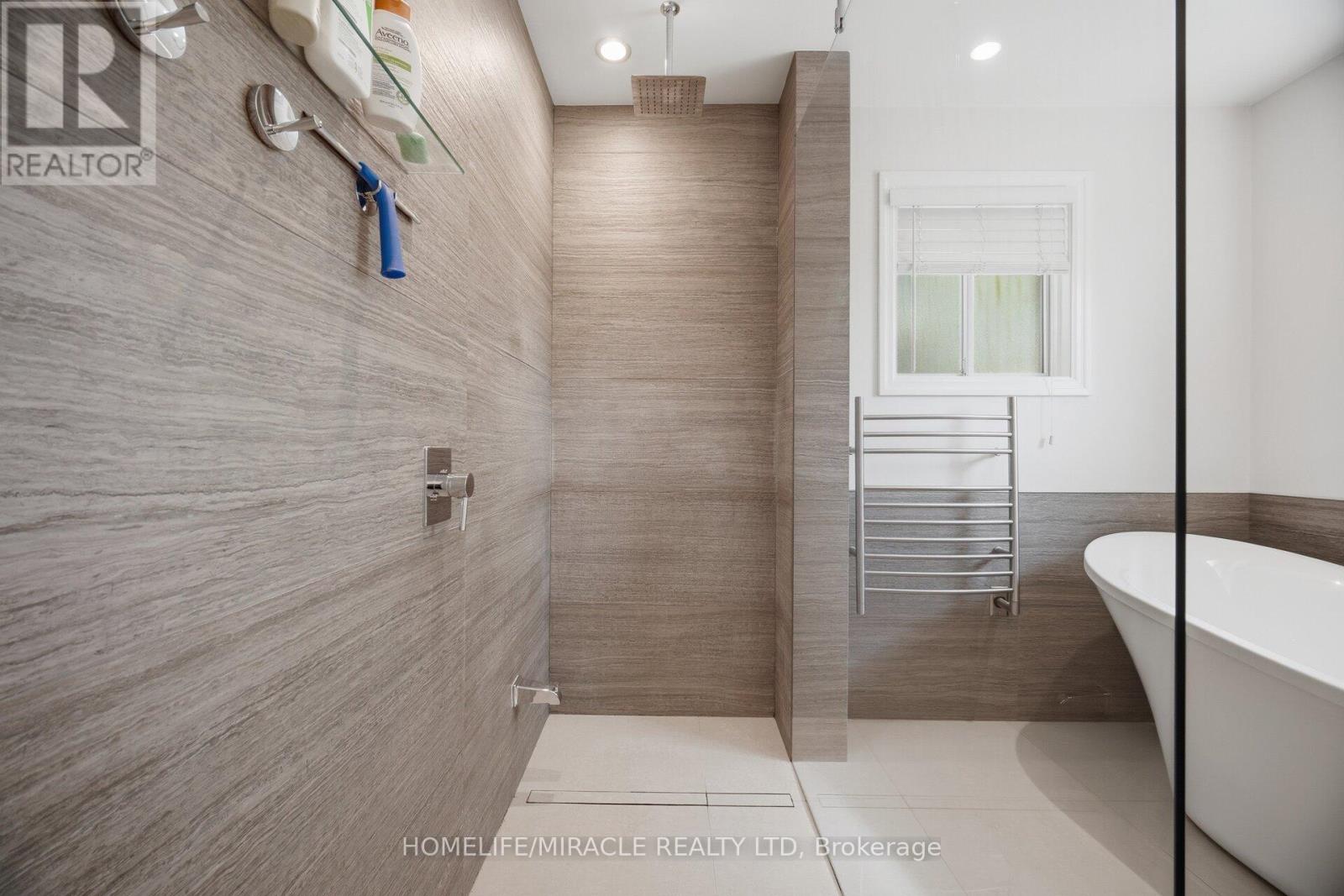 6089 Carradine Court, Mississauga, Ontario  L5V 2C2 - Photo 25 - W13655182