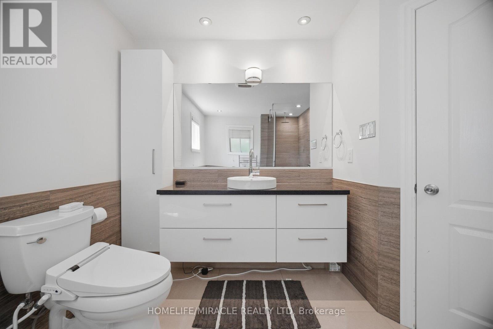 6089 Carradine Court, Mississauga, Ontario  L5V 2C2 - Photo 26 - W13655182