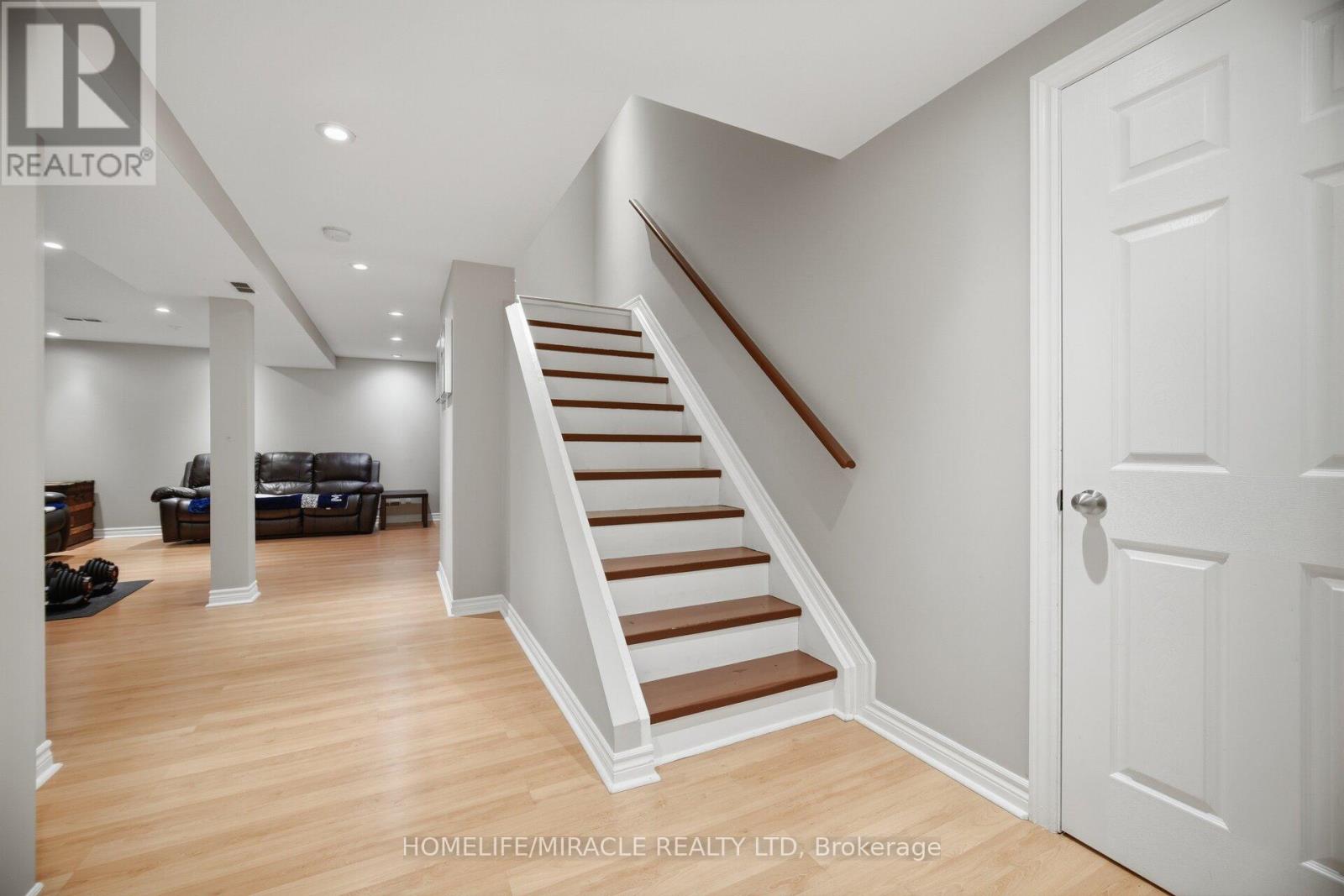 6089 Carradine Court, Mississauga, Ontario  L5V 2C2 - Photo 31 - W13655182