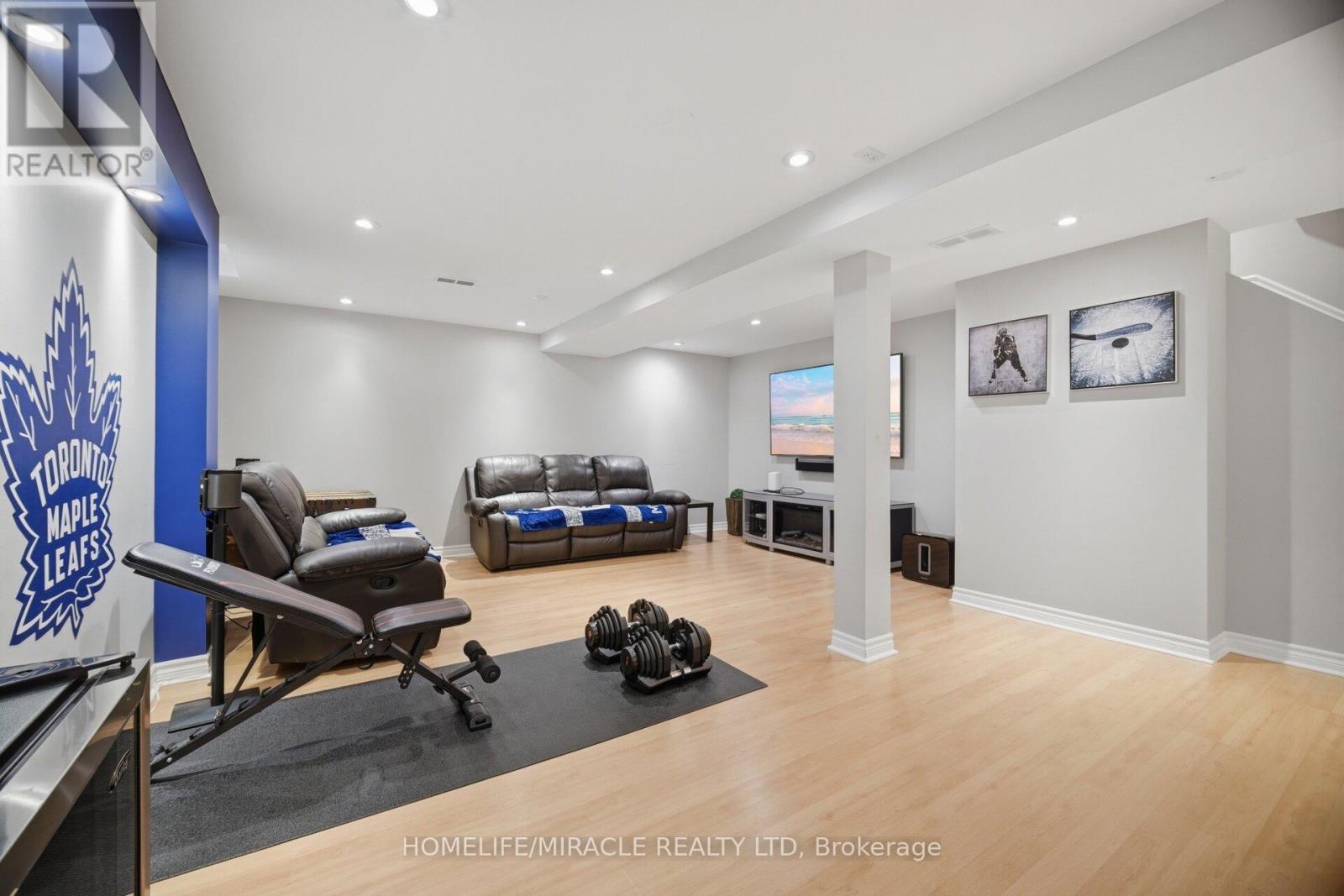 6089 Carradine Court, Mississauga, Ontario  L5V 2C2 - Photo 33 - W13655182