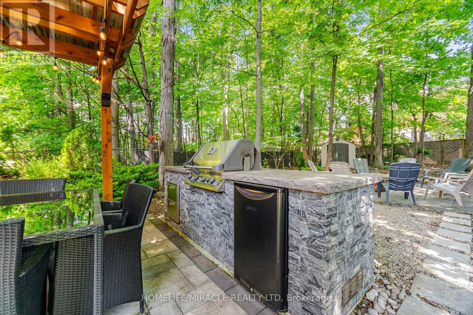 6089 Carradine Court, Mississauga, Ontario  L5V 2C2 - Photo 38 - W13655182