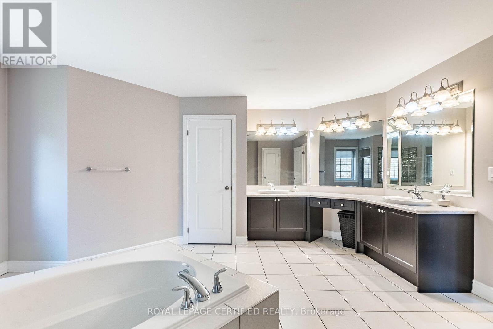 14 Solstice Street, Brampton, Ontario  L6P 3T5 - Photo 31 - W13655192