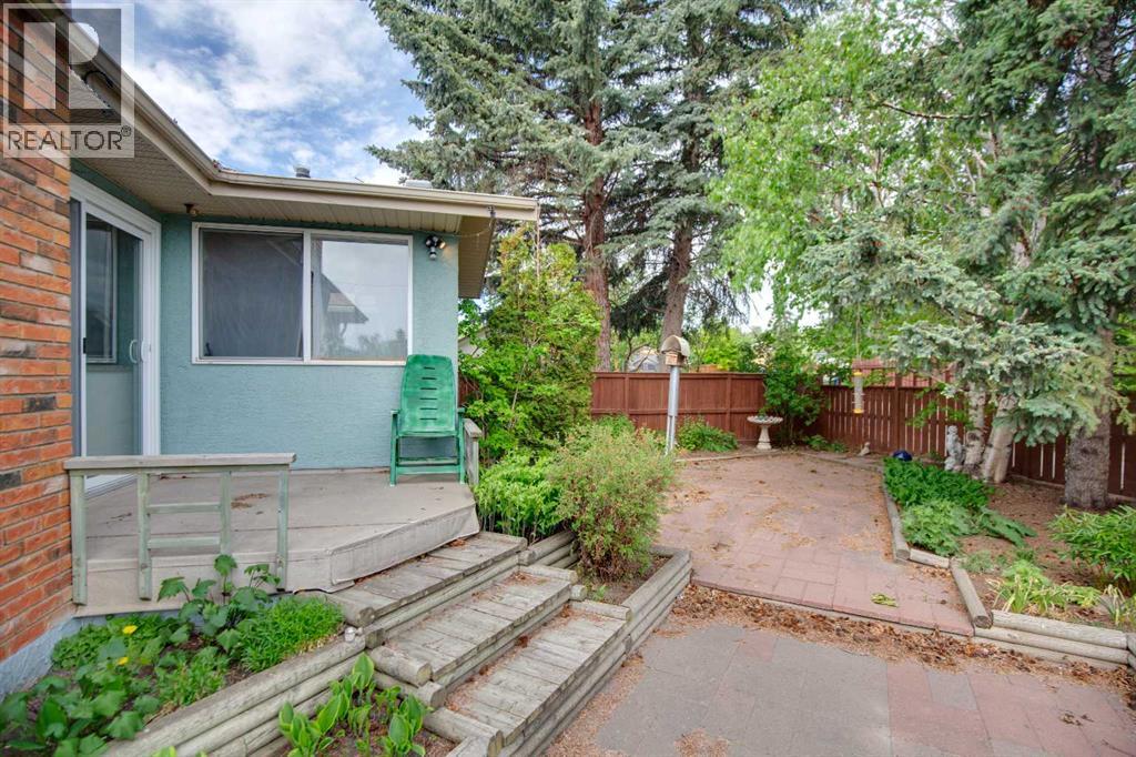 328 Norseman Road NW, Calgary, Alberta  T2K 5M5 - Photo 7 - A2320672