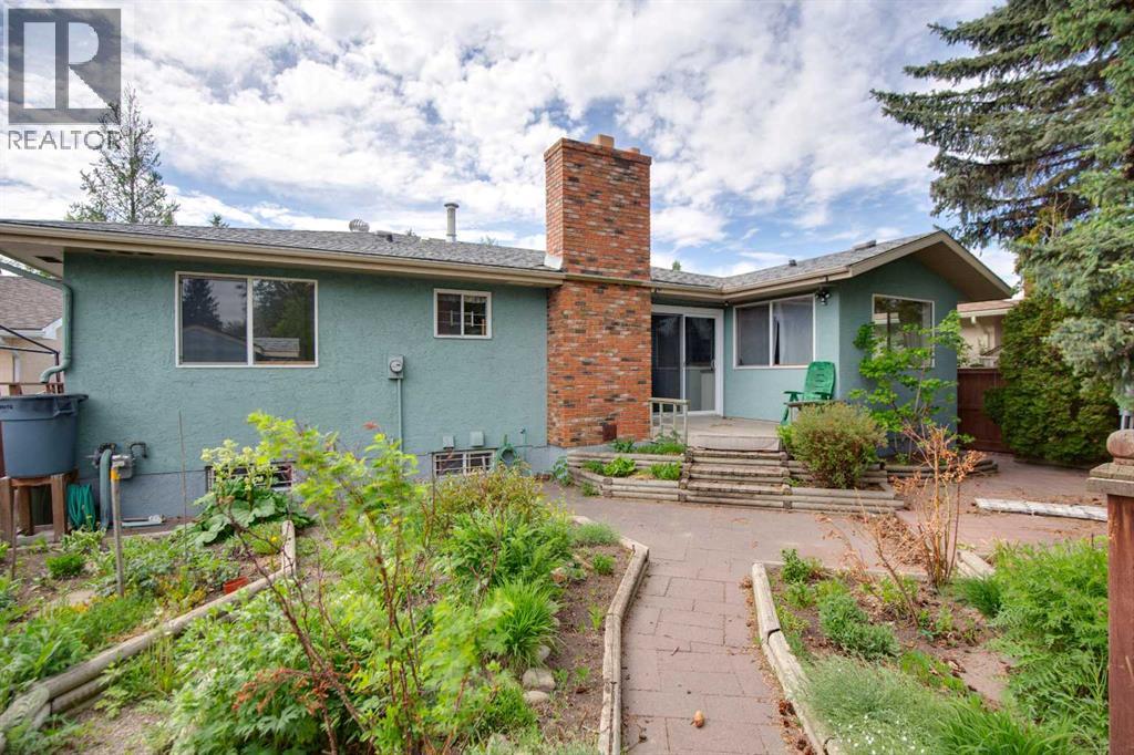 328 Norseman Road NW, Calgary, Alberta  T2K 5M5 - Photo 4 - A2320672
