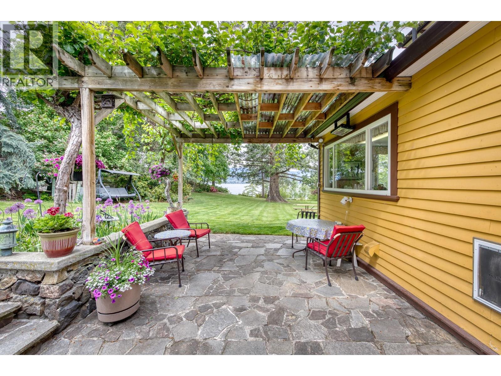 4852-4858 Lakeshore Road, Kelowna, British Columbia  V1W 4H7 - Photo 28 - 10397006