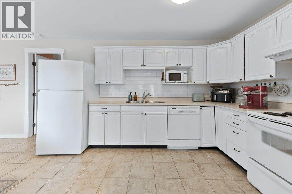 4852-4858 Lakeshore Road, Kelowna, British Columbia  V1W 4H7 - Photo 69 - 10397006