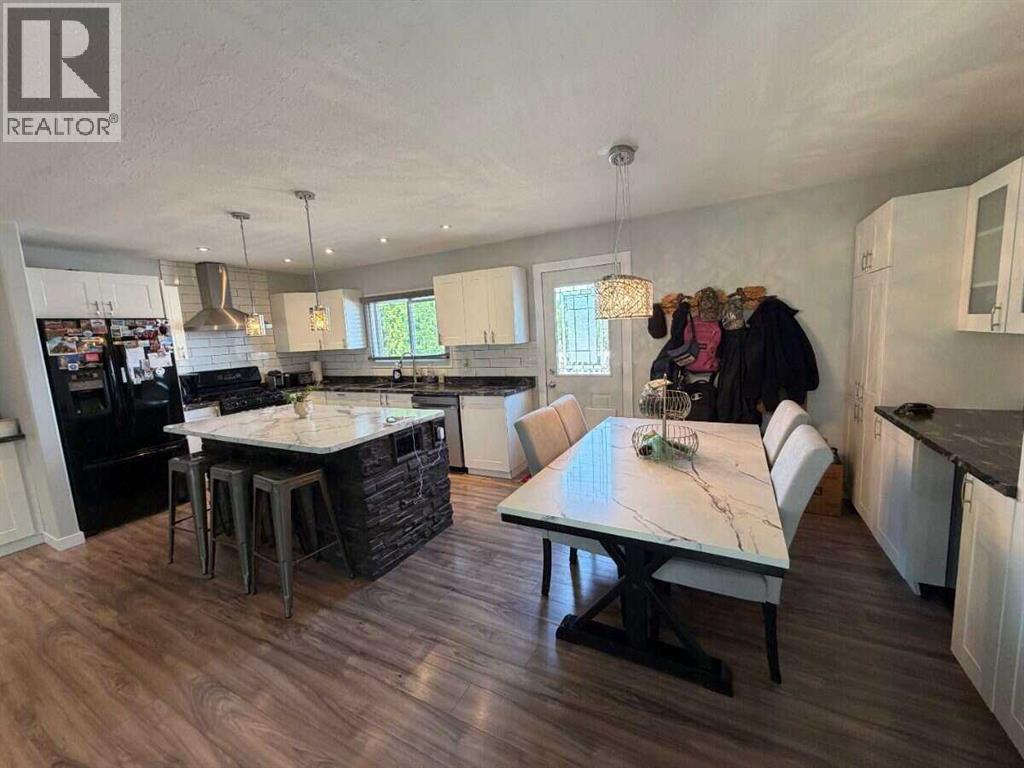 10 Chow Avenue SE, Medicine Hat, Alberta  T1B 2T1 - Photo 5 - A2334064
