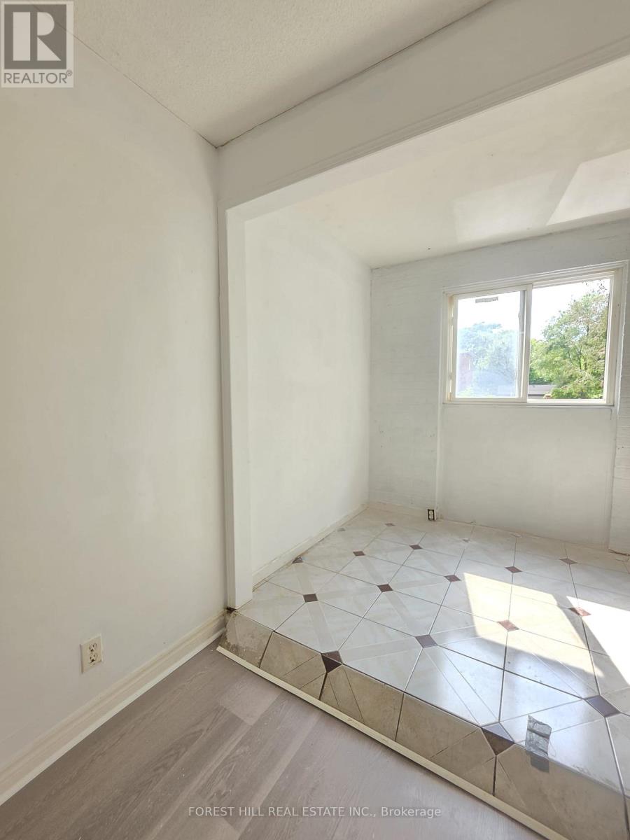 #19 - 50 Coleman Avenue, Toronto, Ontario M4C 1P7 - Photo 7 - E13626480